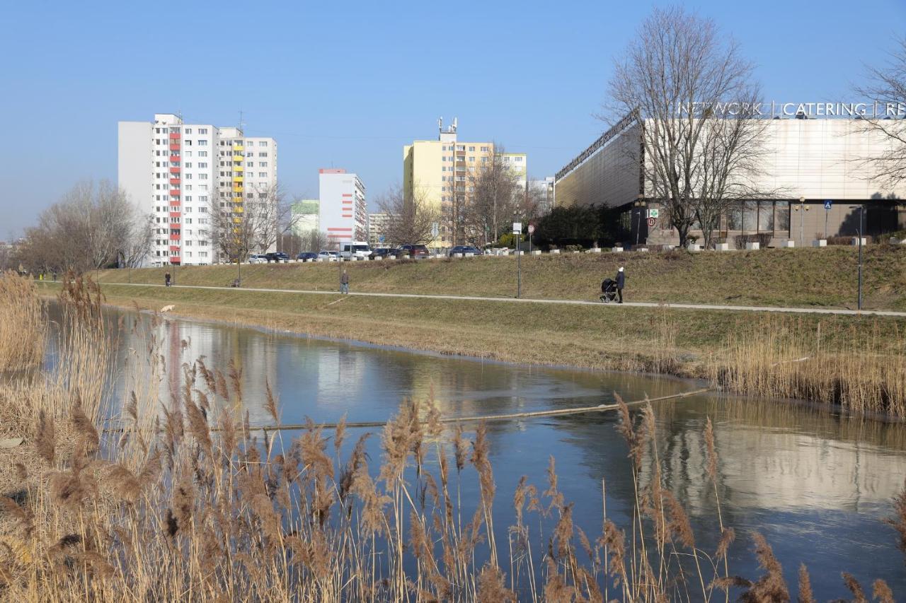 Sunny House Two Apartment Bratislava Luaran gambar