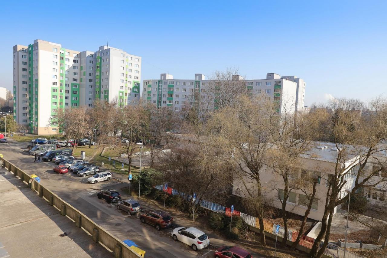 Sunny House Two Apartment Bratislava Luaran gambar