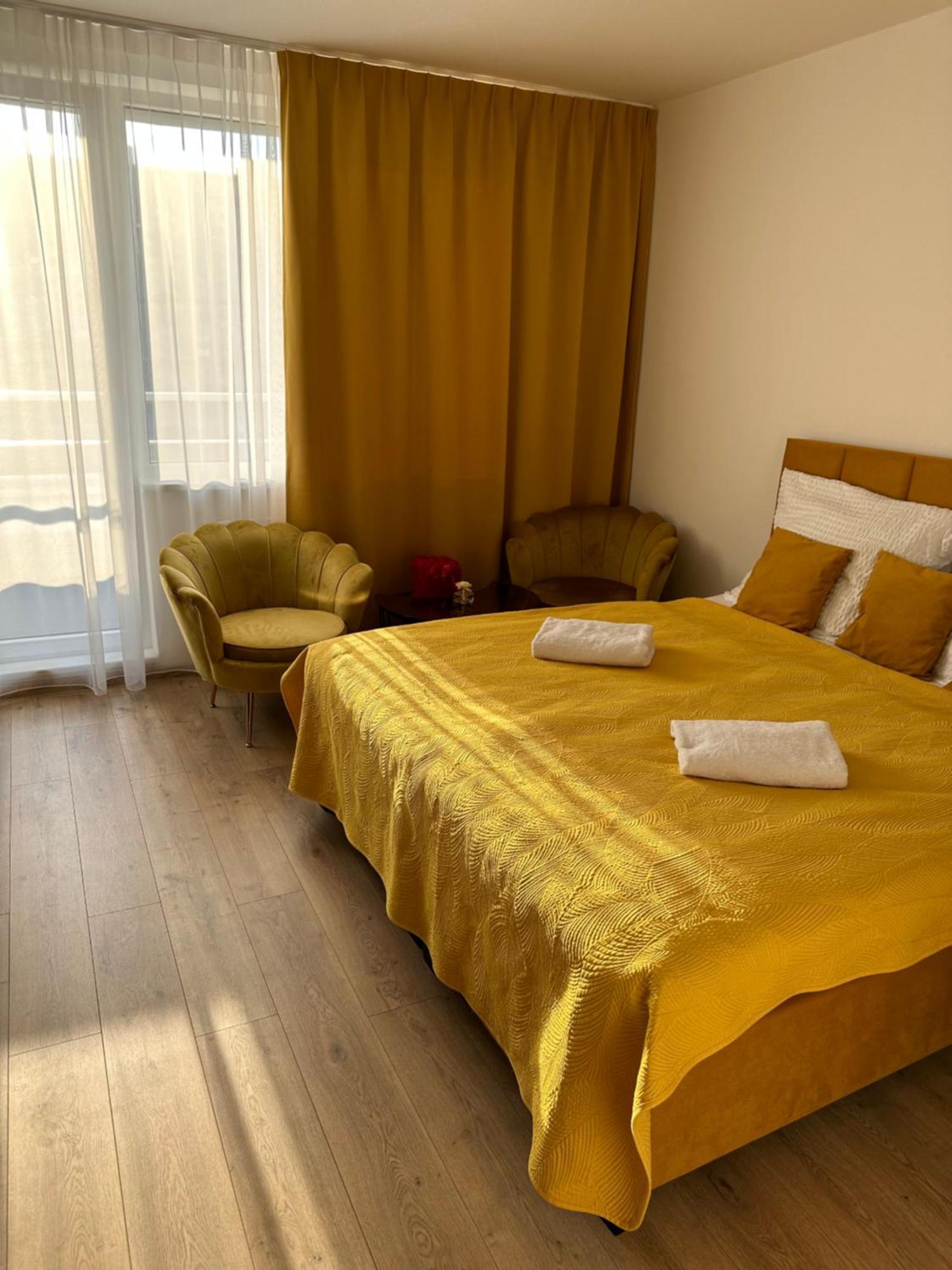 Sunny House Two Apartment Bratislava Luaran gambar