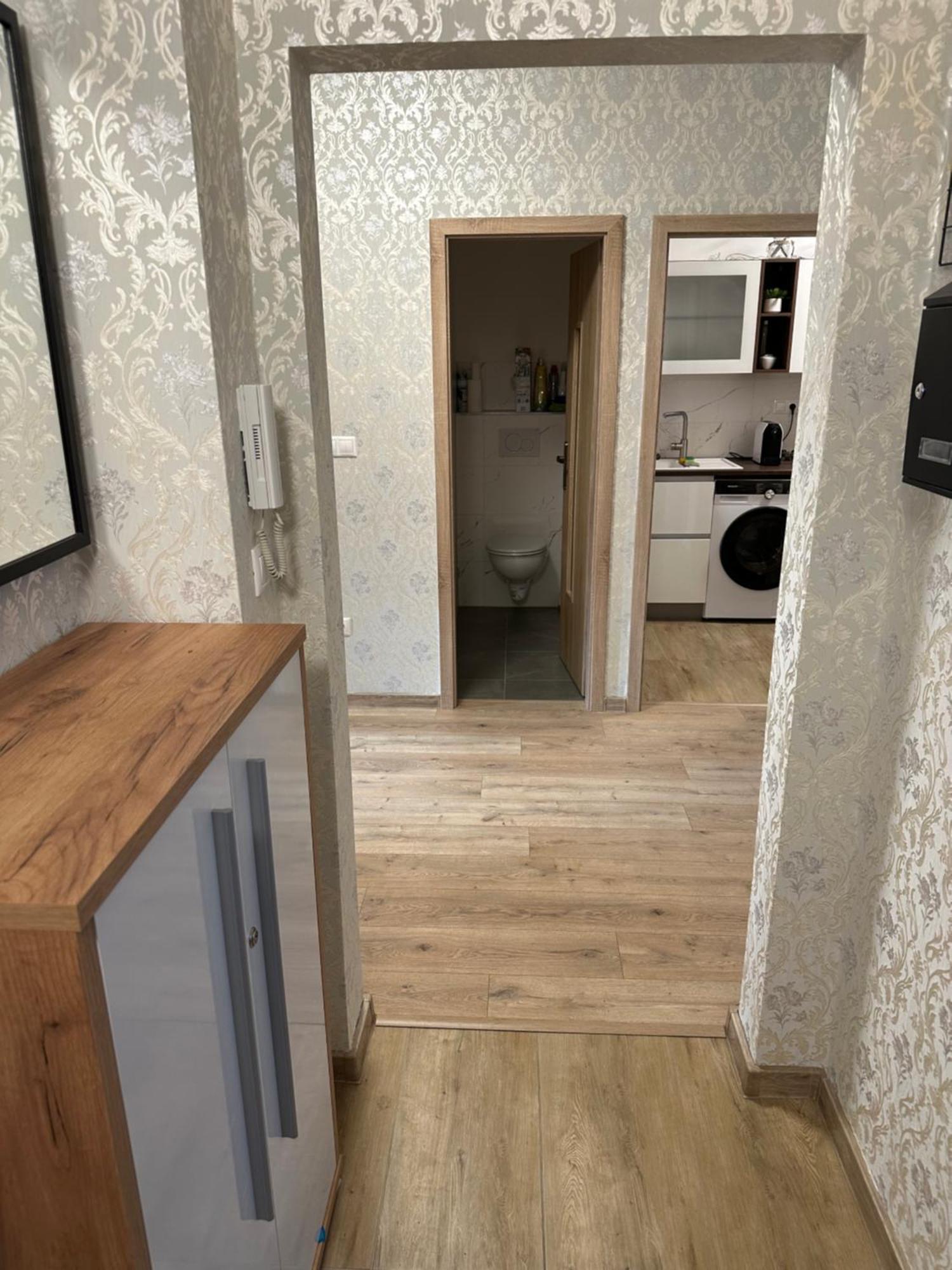 Sunny House Two Apartment Bratislava Luaran gambar
